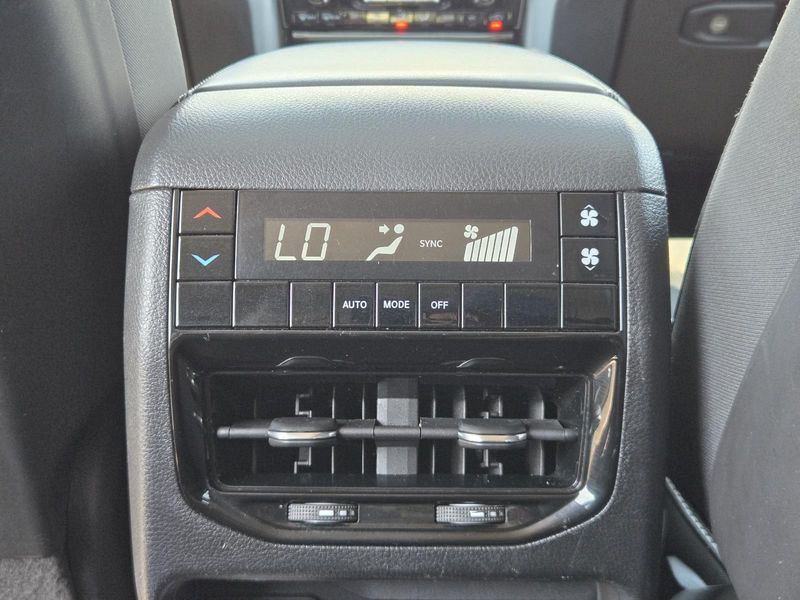 Used 2023 Jeep Grand Cherokee L Laredo 4x2