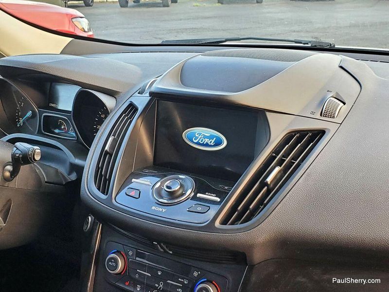 2019 Ford Escape TitaniumImage 17