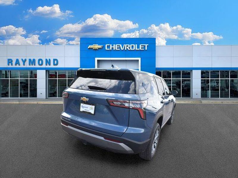 New 2026 Chevrolet Equinox LTImage 4