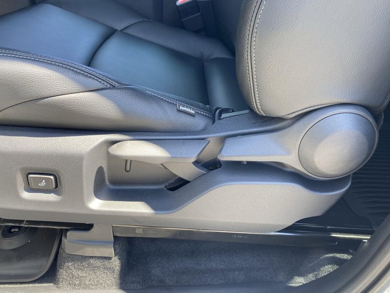 Used 2025 Toyota Tacoma SR5Image 16