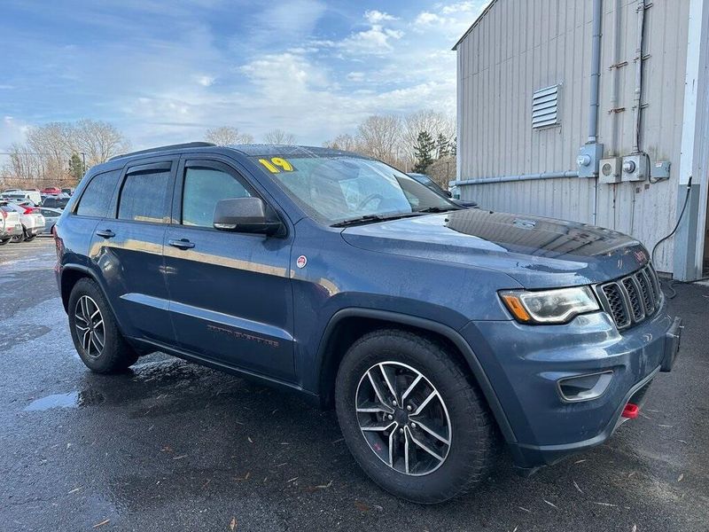 2019 Jeep Grand Cherokee TrailhawkImage 1