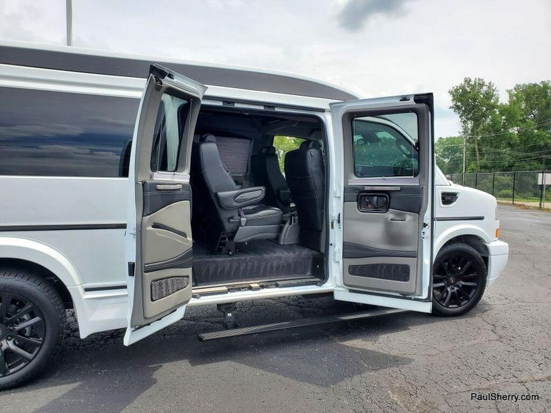2019 GMC Savana 2500 Image 24