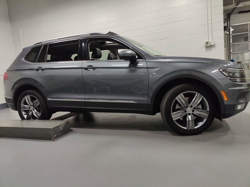 2019 Volkswagen Tiguan SEL Premium AWD w/Sunroof/NavImage 3