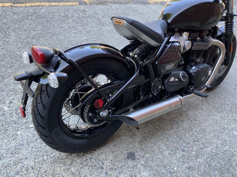 2027 Triumph BONNEVILLE BOBBER