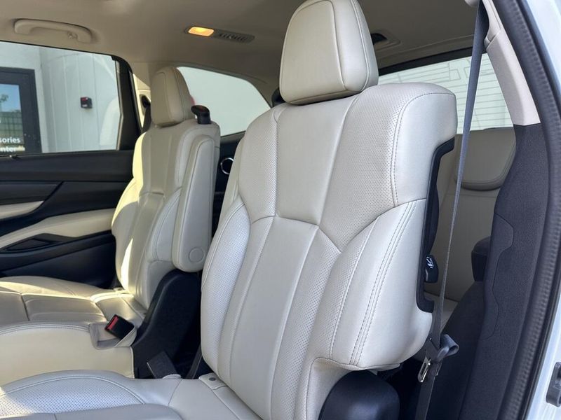 2022 Subaru Ascent LimitedImage 22