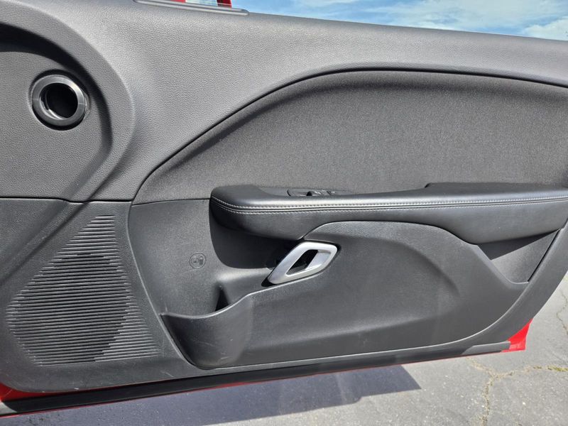 Used 2019 Dodge Challenger SXT RWD