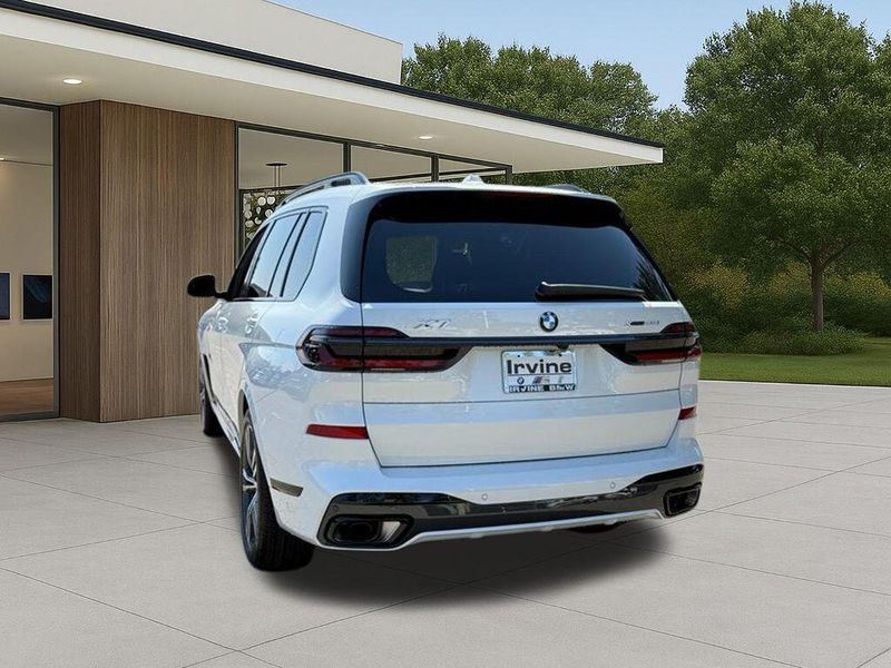 New 2026 BMW X7 xDrive40iImage 11