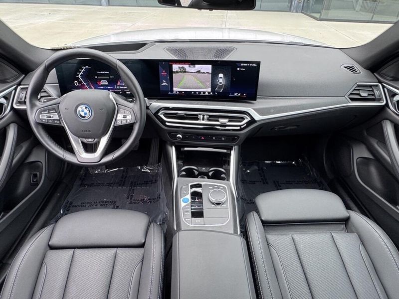 2024 BMW i4 eDrive35Image 31