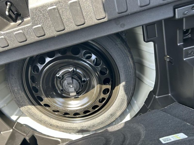 2023 Gmc Terrain SLE photo 12