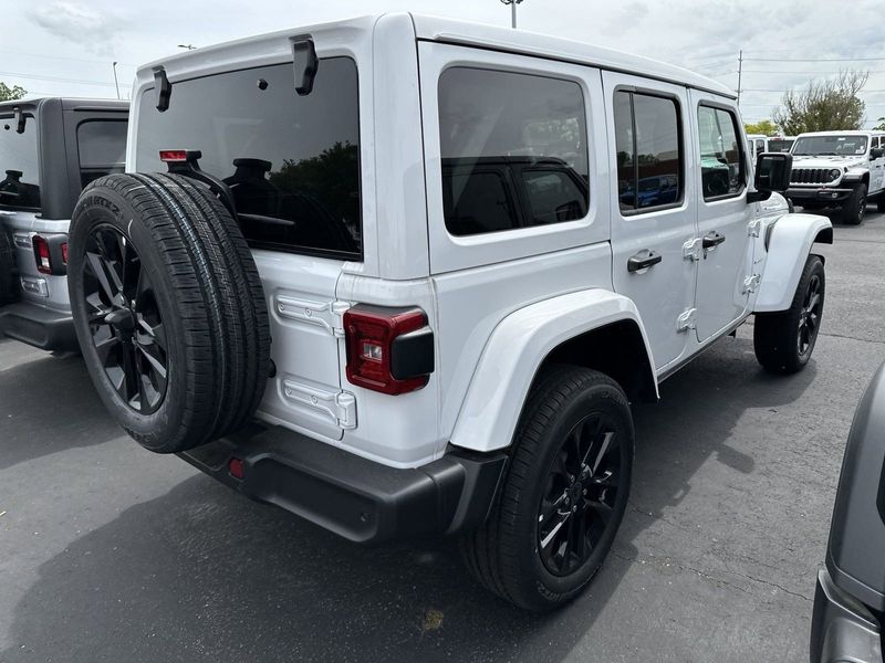 2024 Jeep Wrangler 4-door Sahara 4xeImage 13