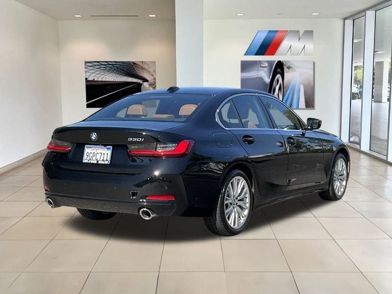 2024 BMW 3 Series 330iImage 7