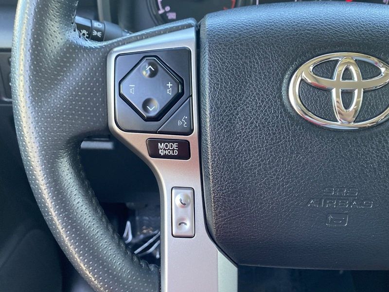 2021 Toyota 4Runner SR5 PremiumImage 26