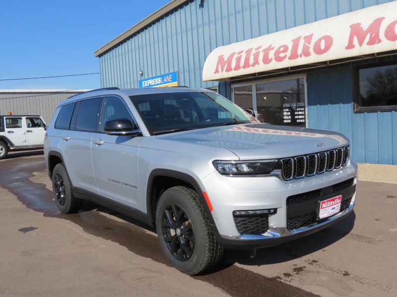 2022 Jeep Grand Cherokee L Limited 4x4 4dr SUVImage 7