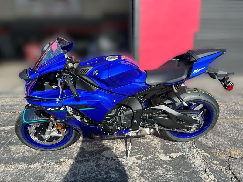 New 2026 Yamaha YZF-R1 Image 18