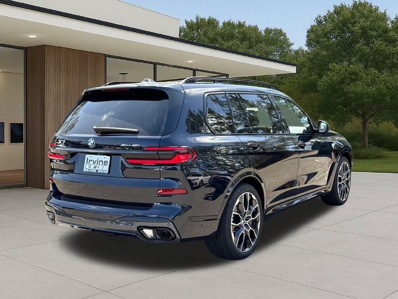 New 2027 BMW X7 xDrive40iImage 8