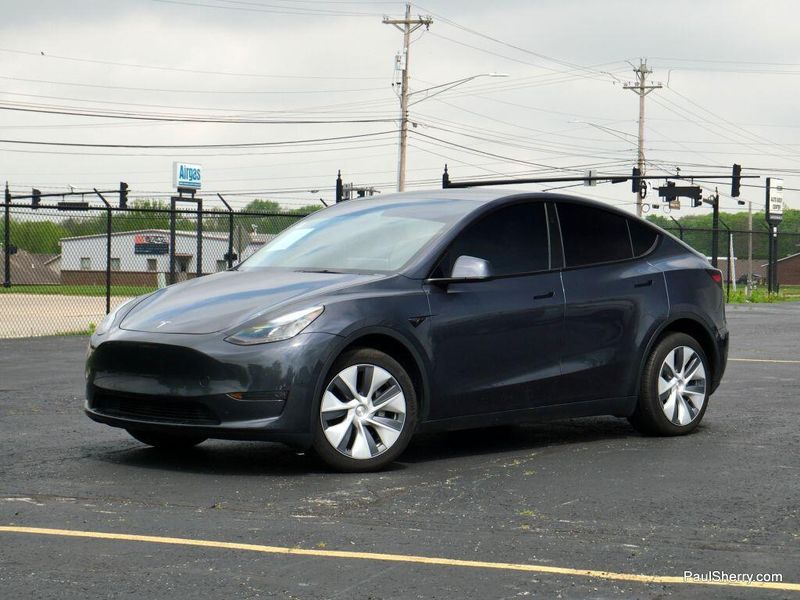 2024 Tesla Model Y Long RangeImage 6