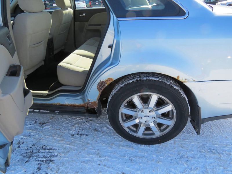 Used 2009 Ford Taurus SEL 4dr SedanImage 14