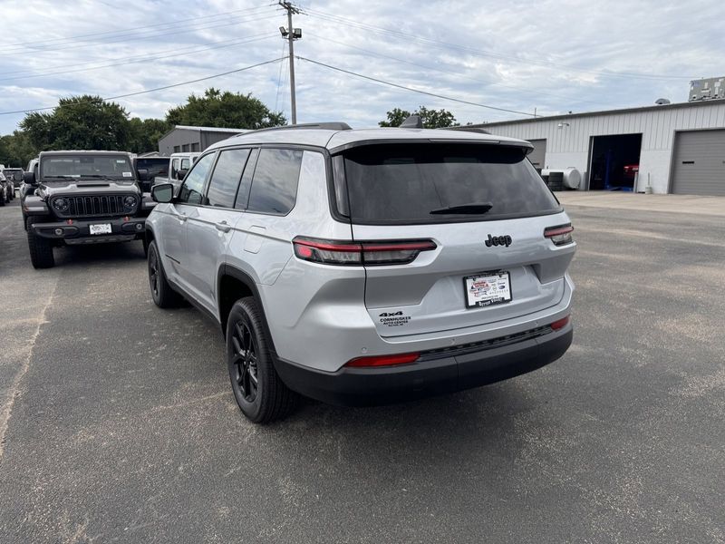 2024 Jeep Grand Cherokee L Altitude 4x4Image 6