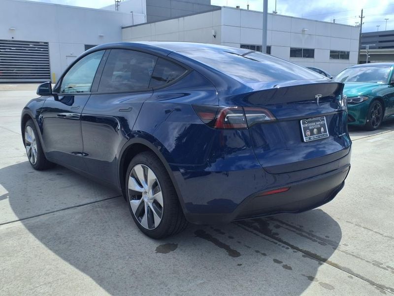 2021 Tesla Model Y Long RangeImage 13