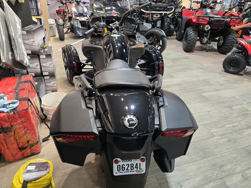 USED 2018 CAN-AM SPYDER F3T Image 4