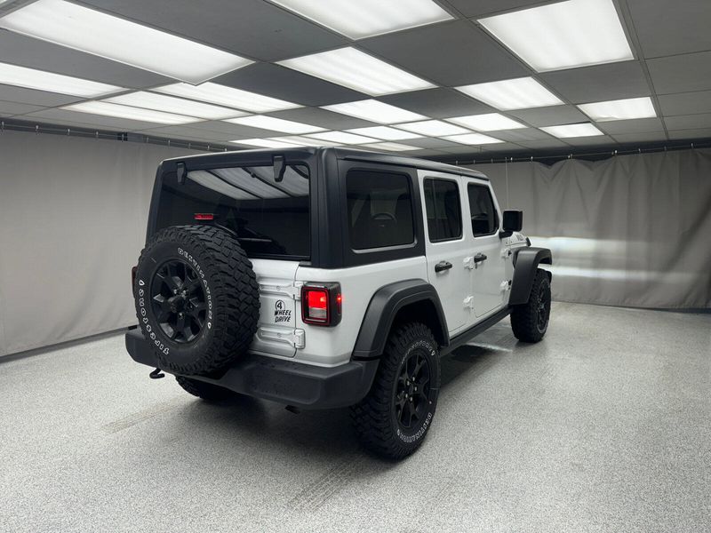 2021 Jeep Wrangler Unlimited WillysImage 4