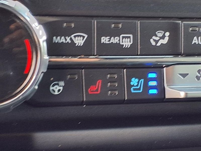 Used 2022 Ford F-150 LariatImage 9