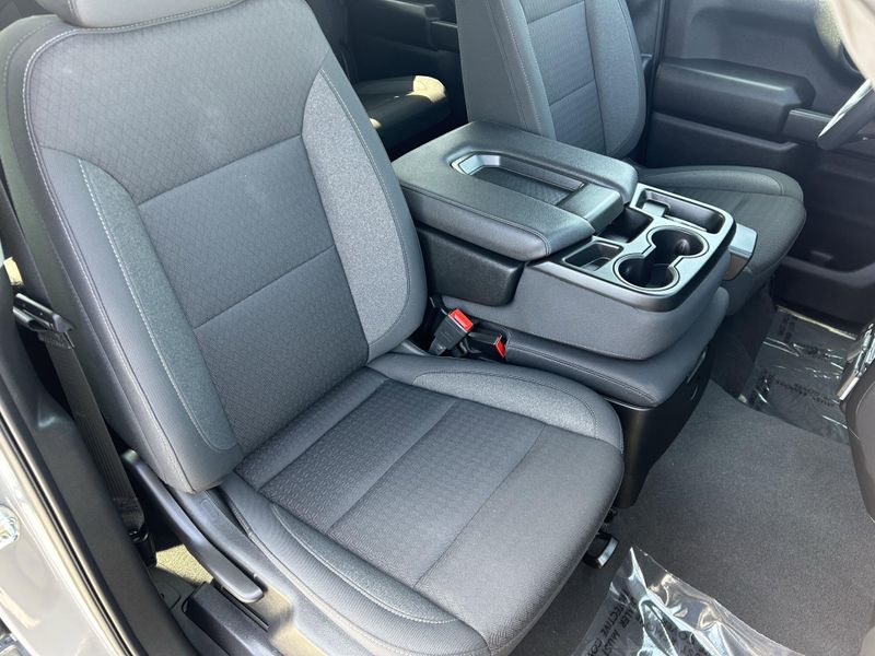 Used 2025 Chevrolet Silverado 1500 CustomImage 11