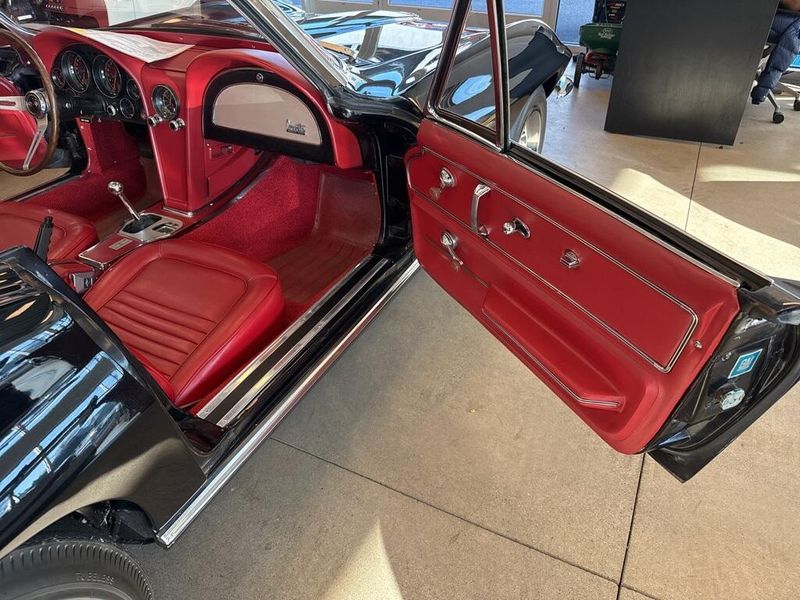 1967 Chevrolet Corvette 327/300 3-speed