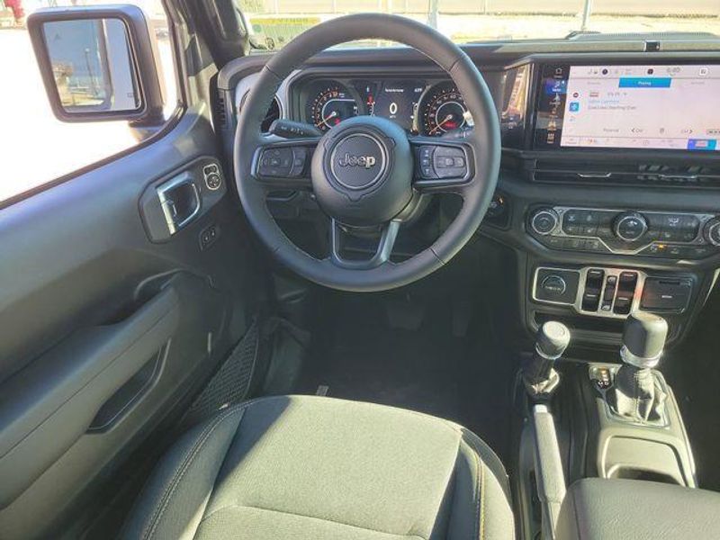 New 2026 Jeep Gladiator Sport S 4x4
