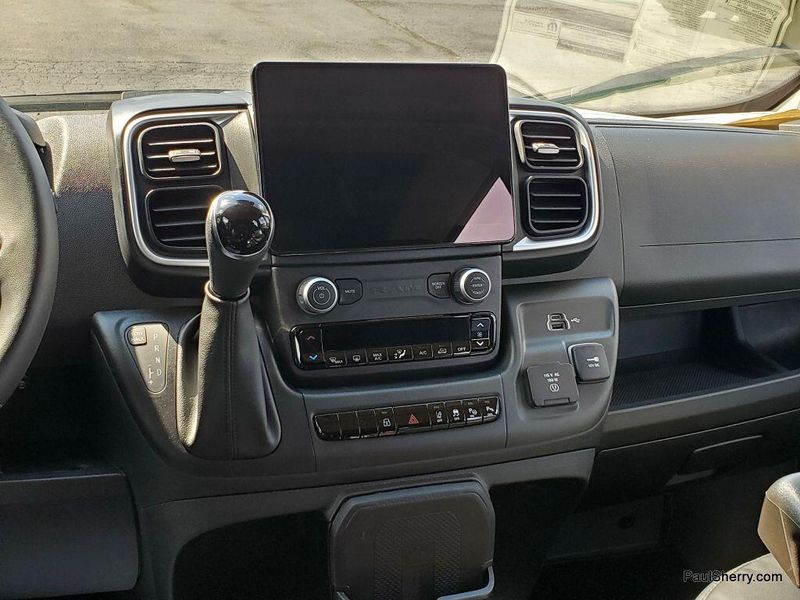2024 Ram ProMaster 2500 Window Van photo 17