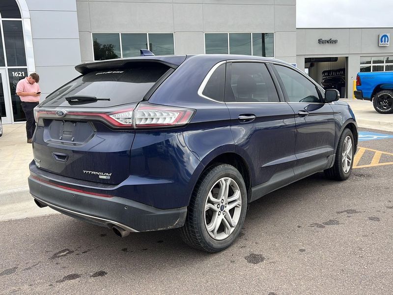 2016 Ford Edge Titanium photo 5
