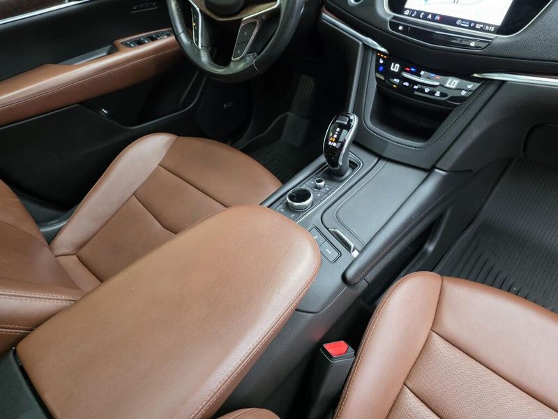 Used 2023 Cadillac XT5 AWD Premium Luxury