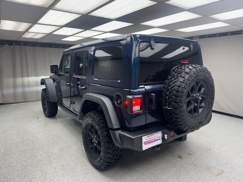 2025 Jeep Wrangler 4-door WillysImage 2