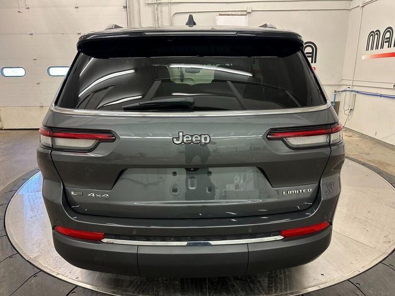 2022 Jeep Grand Cherokee L LimitedImage 14