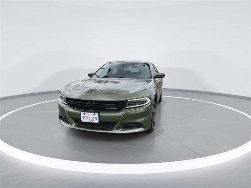 2022 Dodge Charger SXTImage 3