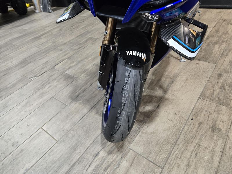 2025 Yamaha YZFR1 TEAM BLUE Image 21
