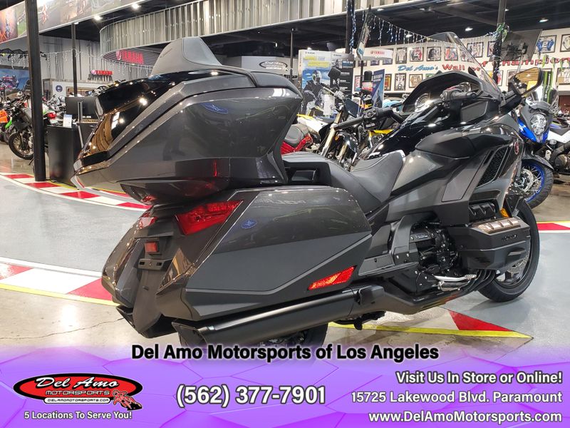 2024 Honda GOLDWING TOUR DCTImage 8