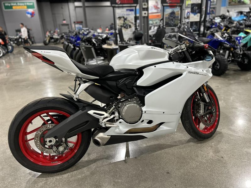 Used 2018 Ducati PANIGALE 959 Image 20