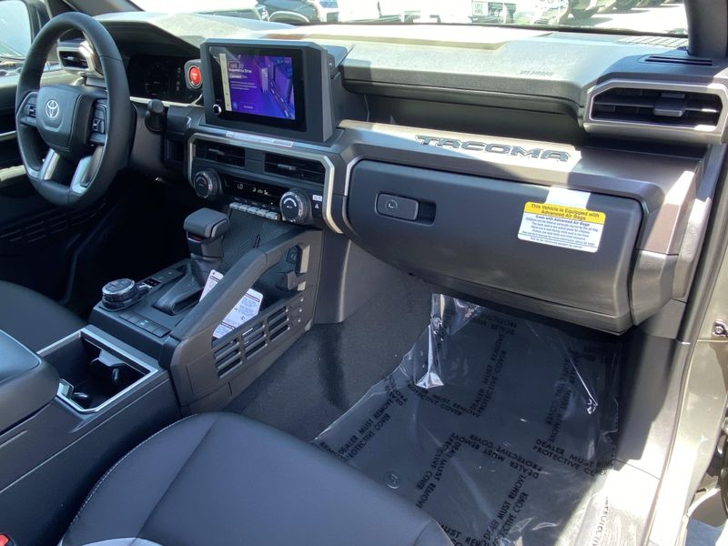 2025 Toyota Tacoma TRD Off RoadImage 7
