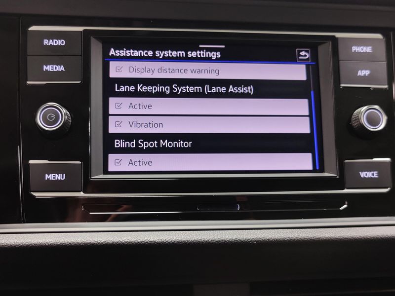 Used 2024 Volkswagen Jetta SE w/SunroofImage 8