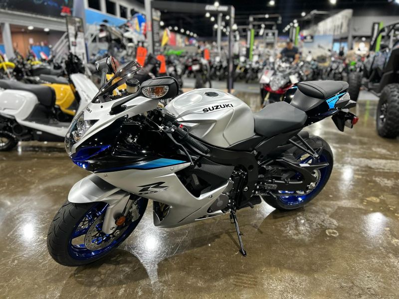 New 2026 Suzuki GSX-R750 Image 11