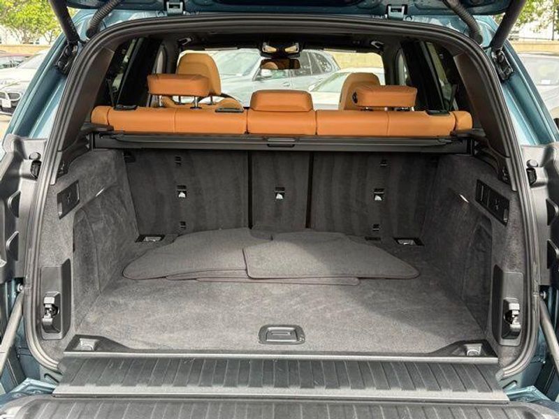 Used 2025 BMW X5 xDrive40iImage 16