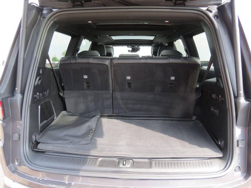 2022 Wagoneer Series III 4x4 4dr SUV in a Gray exterior color and Blackinterior. Militello Motors ​507-200-4344 militellomotors.net 