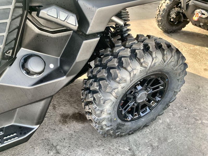 New 2026 Can-Am DEFENDER MAX LIMITED CAB HD11 Image 14