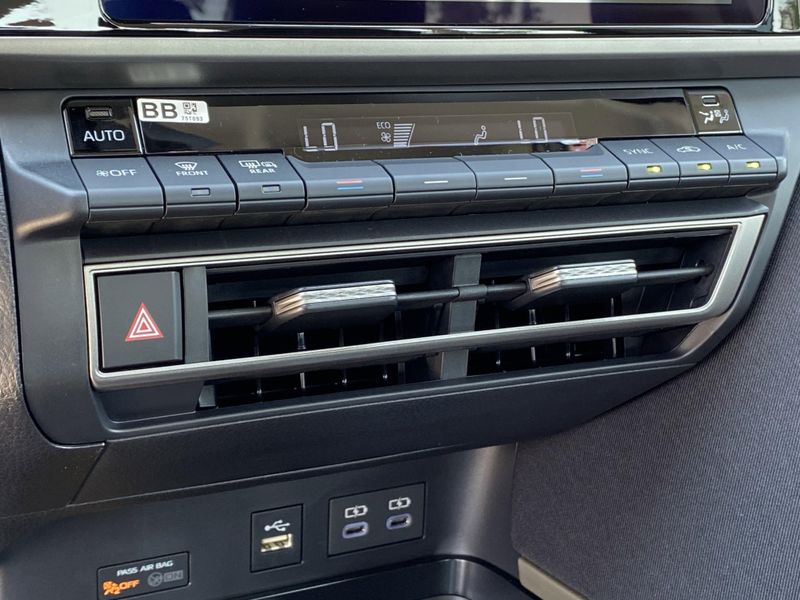 New 2025 Toyota Camry LEImage 17