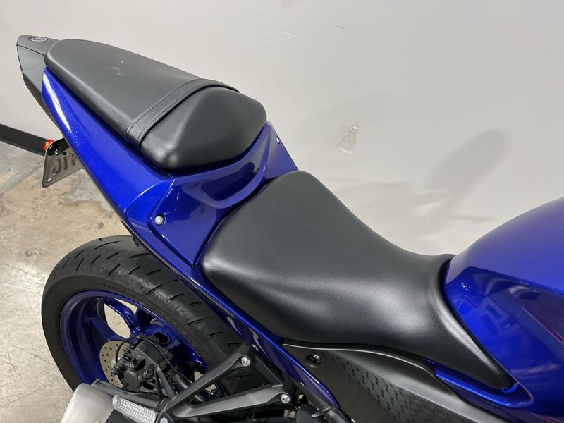 Used 2023 Yamaha YZF R3 Image 12