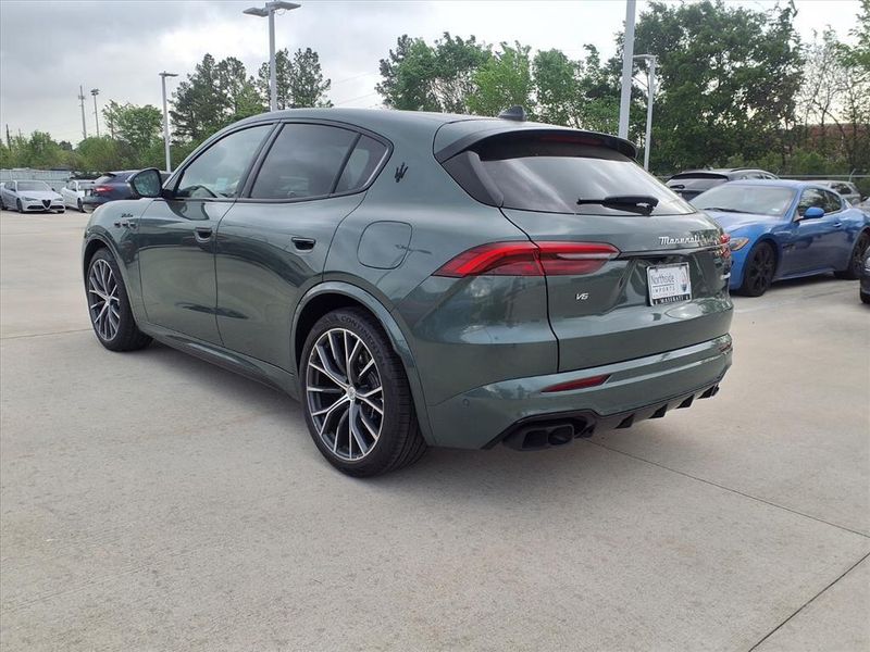 New 2026 Maserati Grecale ModenaImage 9