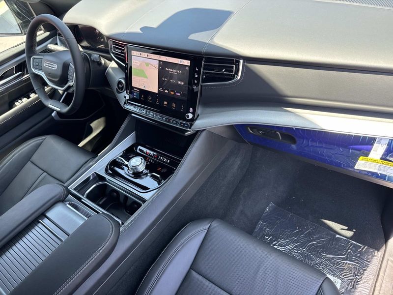 2026 Jeep Grand Wagoneer Limited Reserve 4x4