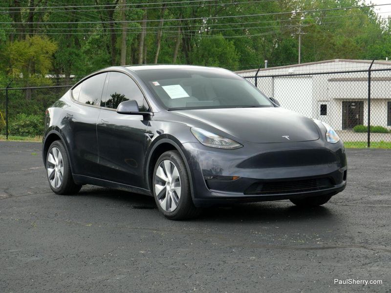 2024 Tesla Model Y Long RangeImage 23