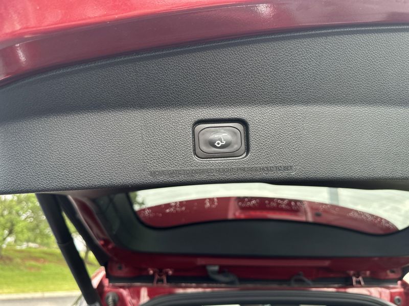 Used 2019 Ford Explorer LimitedImage 14